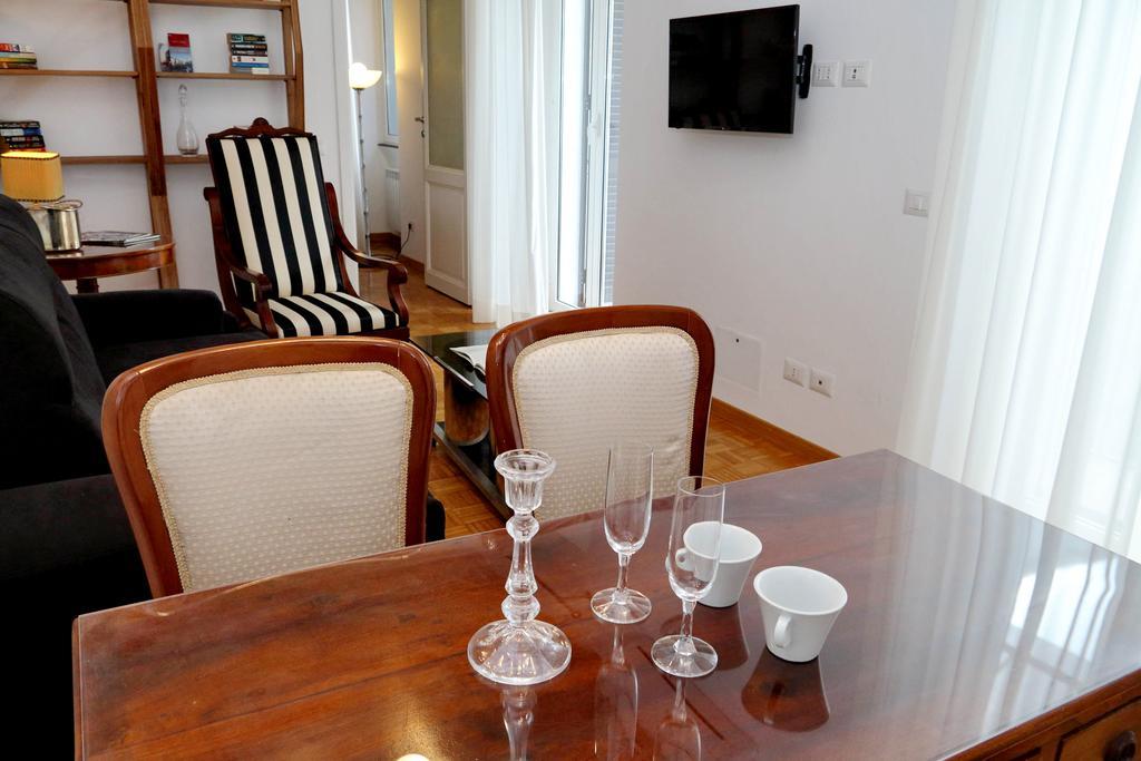 Penitenza Apartment Рим Екстериор снимка